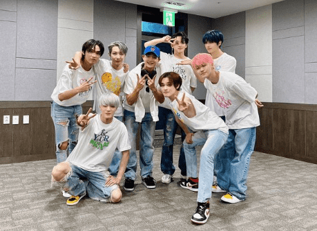 Perjalanan Musik dengan NCT Dreams: Menemukan Keajaiban 'Broken Melodies'